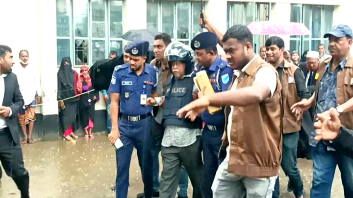 সাবেক শিল্পমন্ত্রীর রিমান্ড নামঞ্জুর, কারাগারে প্রেরণ