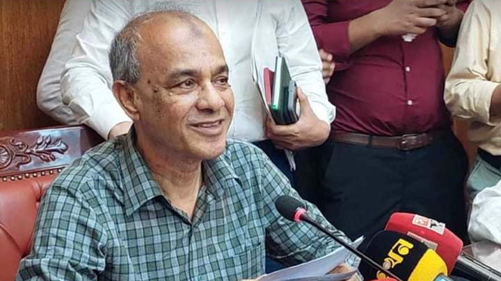 বাংলাদেশে কোনো অবৈধ বিদেশির জায়গা হবে না: স্বরাষ্ট্র উপদেষ্টা