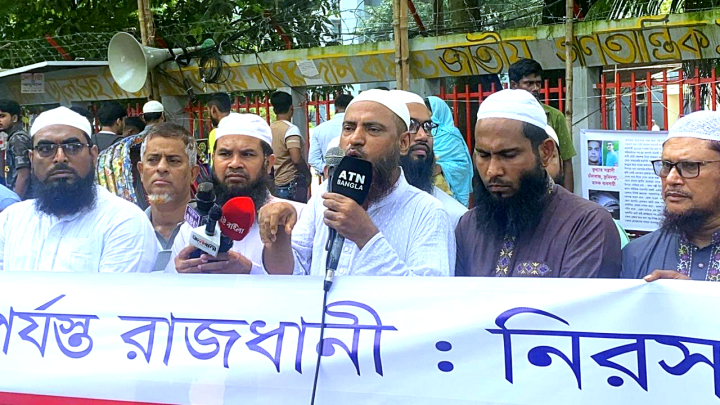 যানজট ও দ্রব্যমূল্য নিয়ন্ত্রনে সরকার ব্যার্থ; ইসলামী যুব আন্দোলন বাংলাদেশ ট্রাফিকের দায়িত্ব পালনে প্রস্তুত