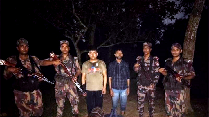 আখাউড়ায় ভারতীয় নাগরিকসহ গ্রেফতার ২