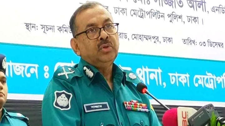 গত ১৫ বছরে রাজনৈতিক পরিচয়ে পুলিশে ৮০ হাজার নিয়োগ